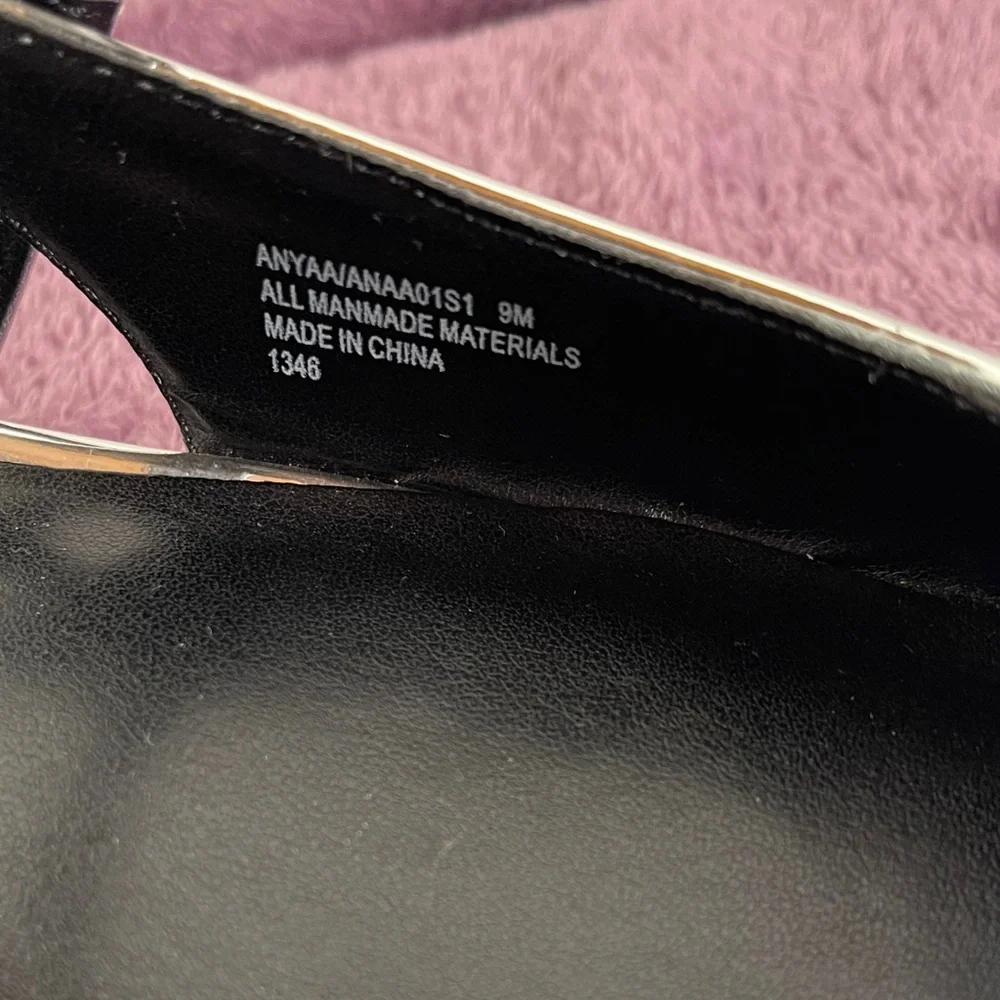 Steve Madden Metallic Silver Flats - Picture 2 of 4